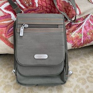 Baggalini cross body bag